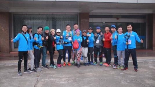 Ngày đầu tiên của hành trình đi bộ xuyên Việt